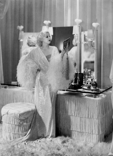1920s-1930s-hollywood-movie-sets-in-living-room-bedroom-dining-1920s-living-room-l-c8177239c7183605